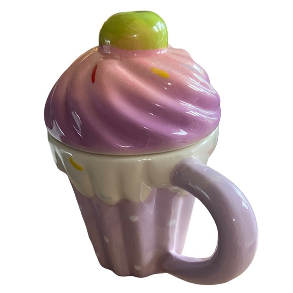 Cutest Cup Cake Tea Cup with Lid - Picture 6 of 6